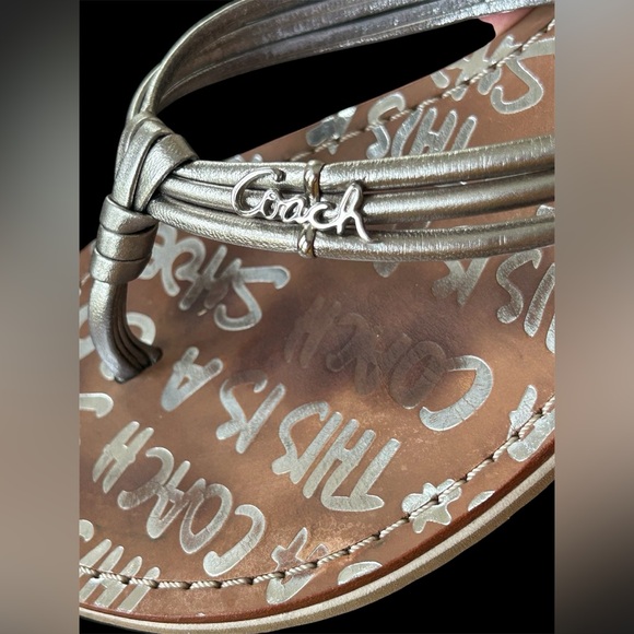 Coach Molly Tan Silver Metallic Leather Heart Sandals Flip Flops Size 7.5 - Picture 2 of 4